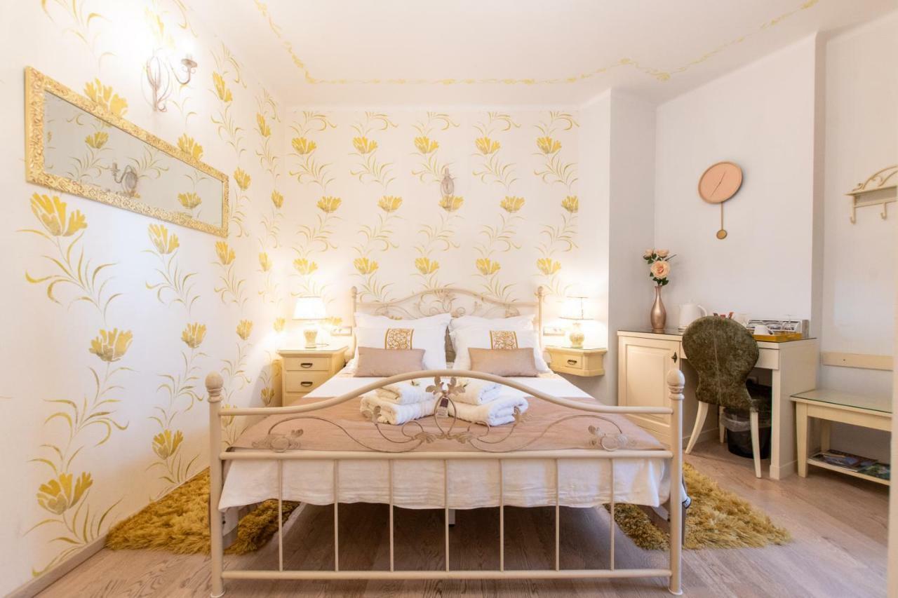 Unique Luxury Rooms Split Exterior photo