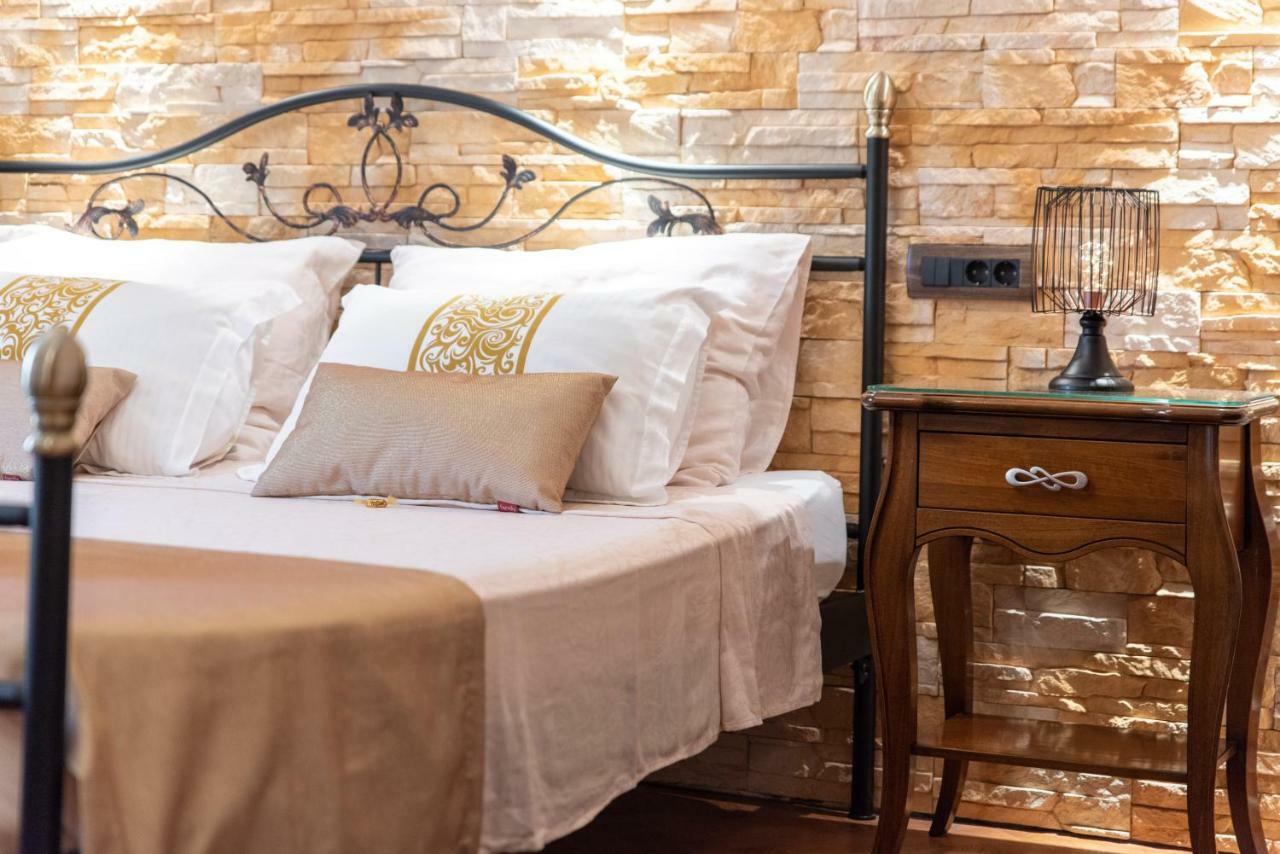 Unique Luxury Rooms Split Exterior photo