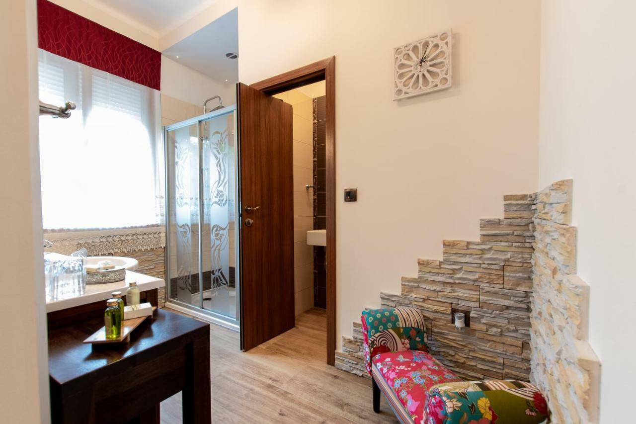 Unique Luxury Rooms Split Exterior photo